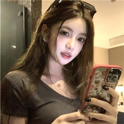 劳拉·马尔斯的眼睛